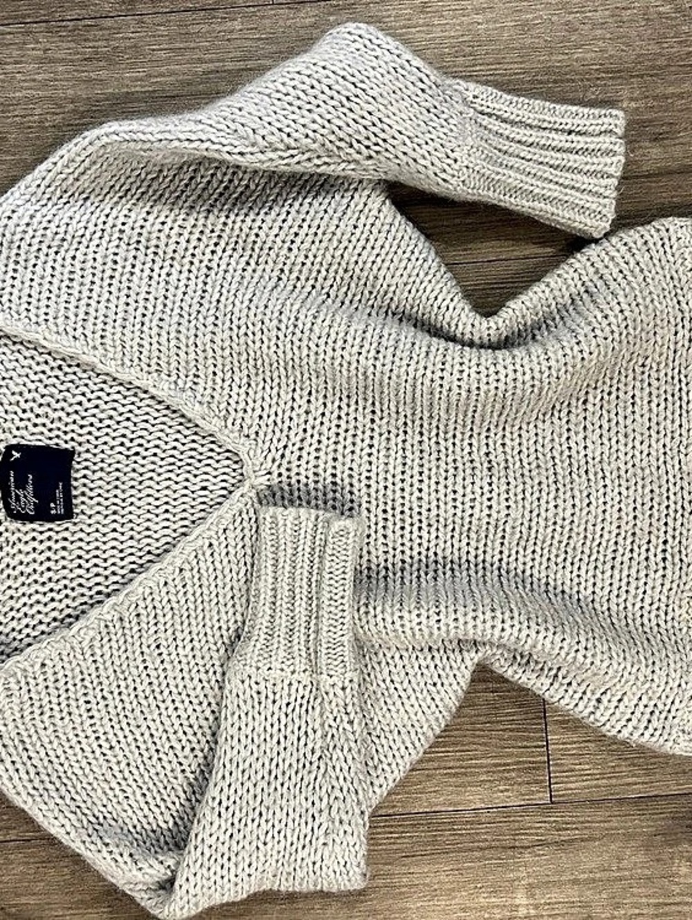 American eagle Y2K gray 3/4 sleeve sweater